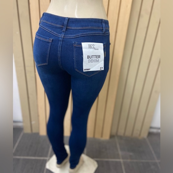 1822 Butter Denim Skinny Jeans - Picture 16 of 16